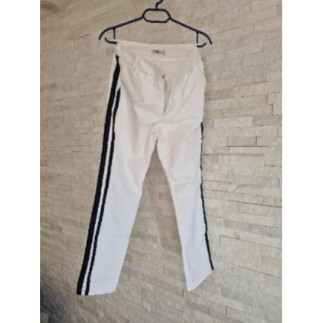 Pantalon blanc bordure noir...