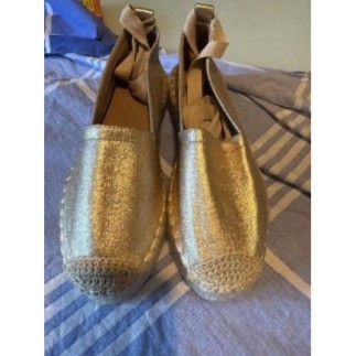 Chaussures dorées femme...