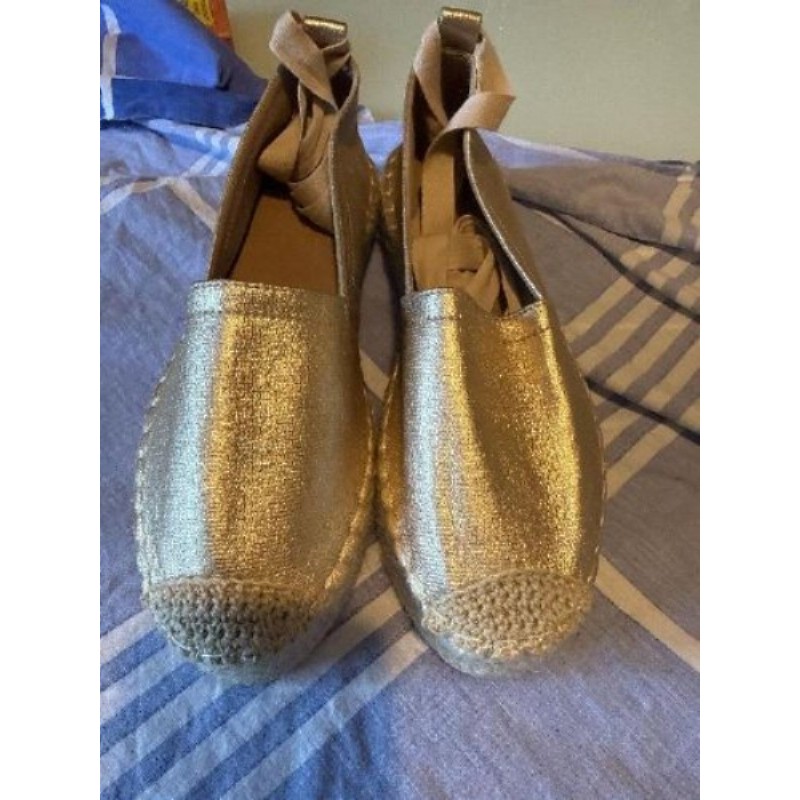 Chaussures dorées femme taille 39 neuf 
