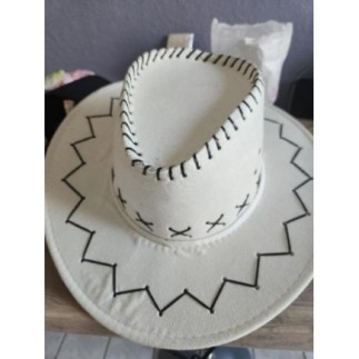 Chapeau de cow-boy crème