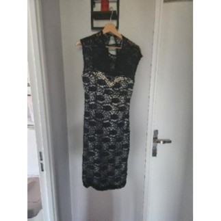 Robe made italie noir ornée...