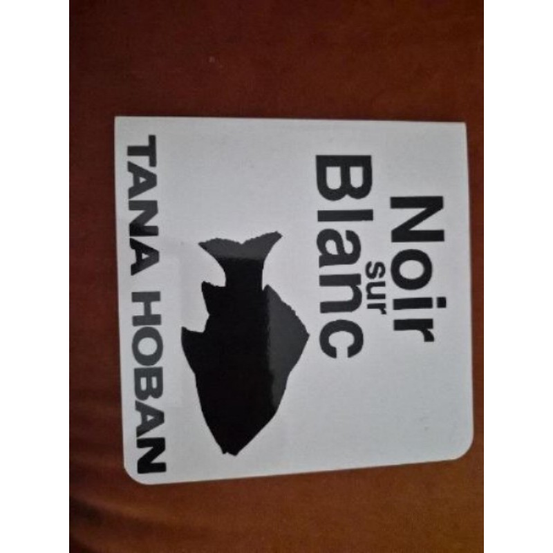 Livre Noir sur Blanc