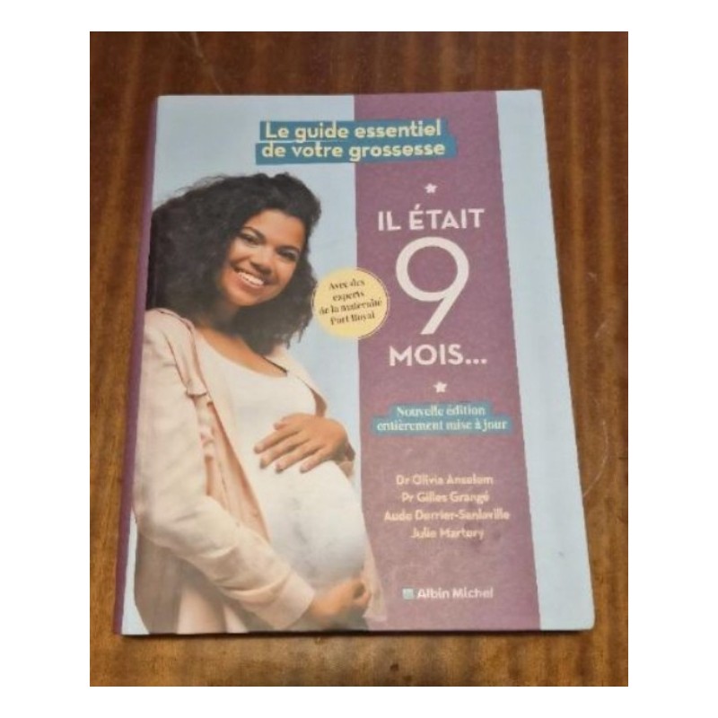 Livre de grossesse "Il était 9 mois"