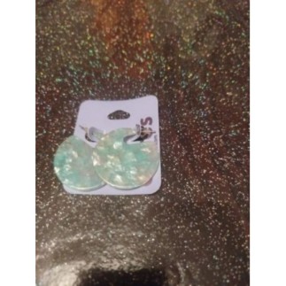 Boucles d'oreilles claires 