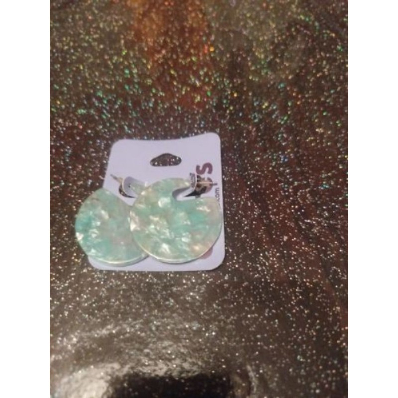 Boucles d'oreilles claires 