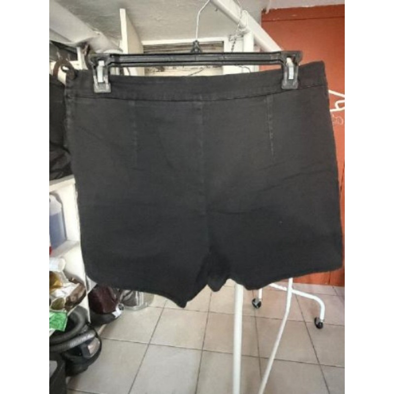 SHORT ELASTHANE TAILLE 48
