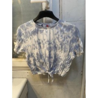 crop-top blanc et bleu ciel...