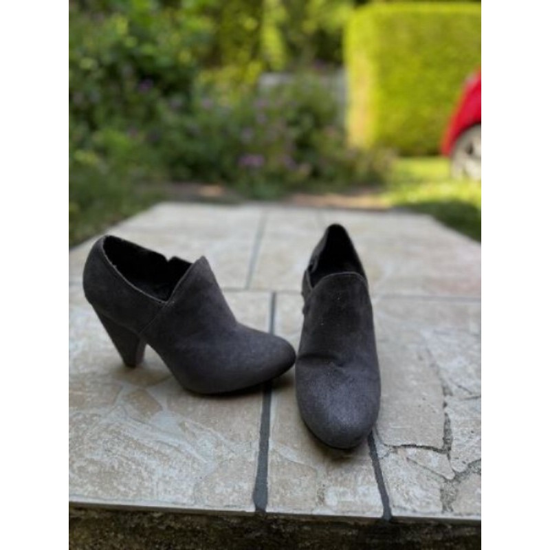 Boots grises neuves T36