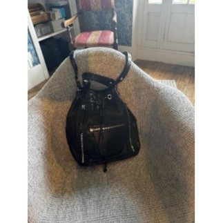 Sac Gérard Darel cuir noir véritable – état proche du neuf – porté très peu