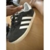 Basket adidass gazelle couleur gris 