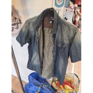Chemise manches courtes...