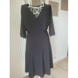 Robe noir col cache cœur,...