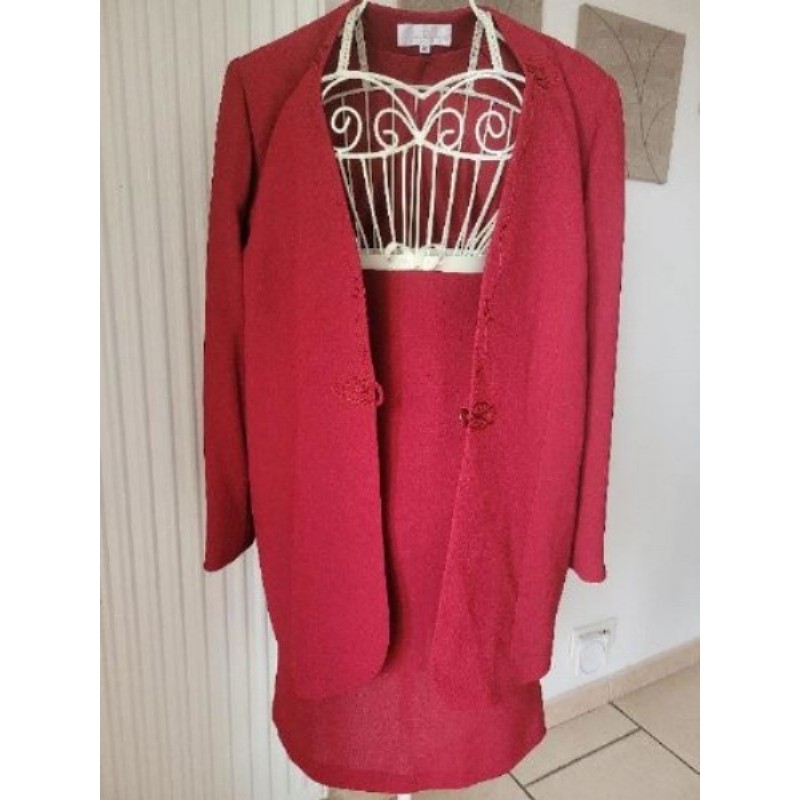 Tailleur jupe + veste bordeaux, Un jour Ailleurs, taille 46