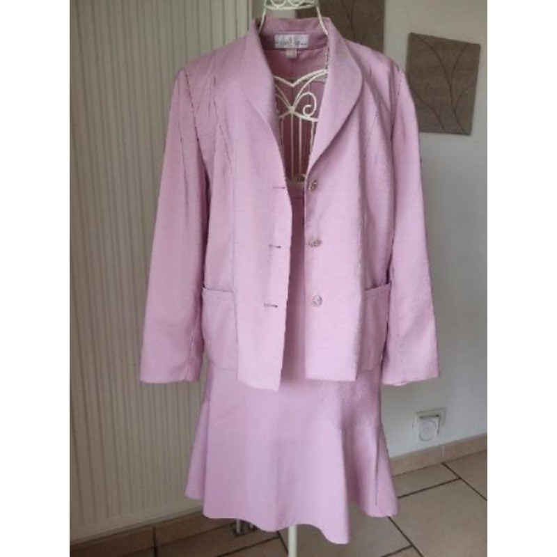Ensemble jupe + veste vieux rose à boutons strass rose, Un jour Ailleurs,  taille 44