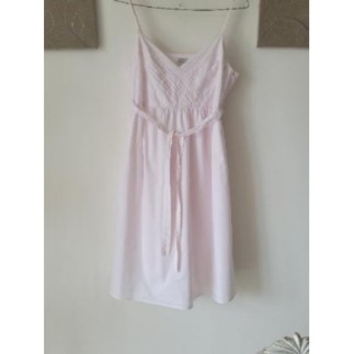 Robe rose pâle à...
