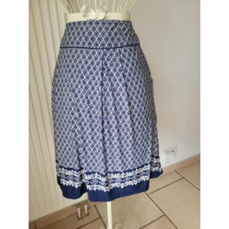 Jupe imprimée marine et blanc. Taille 44 élastique. Armand Thiery 