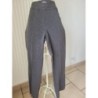 Pantalon gris anthracite. Fermeture éclair sur le côté. Sans poches. Marque Etam. Taille 44