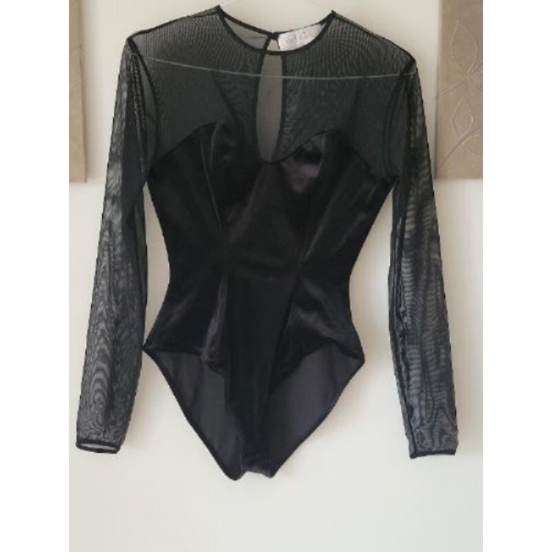 Bodie noir velours et tulle à manches longues. Jamais porté. Taille 36. Marque Feel Good