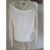 Pull écru neuf 100% acrylique manches longues, finition poignets 6 boutons. Nœud à faire sur côté ga