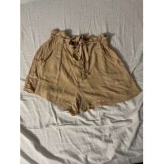 Short beige ceinture noeud...