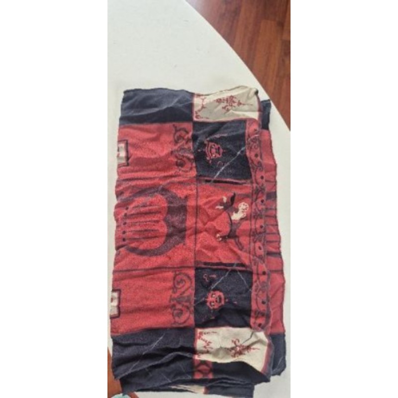 Foulard imprimé soie rouge/noir/beige 