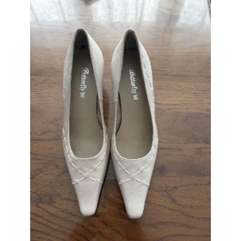 Chaussures taille 38 écru