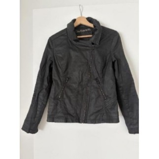 Veste noir c’est beau la...