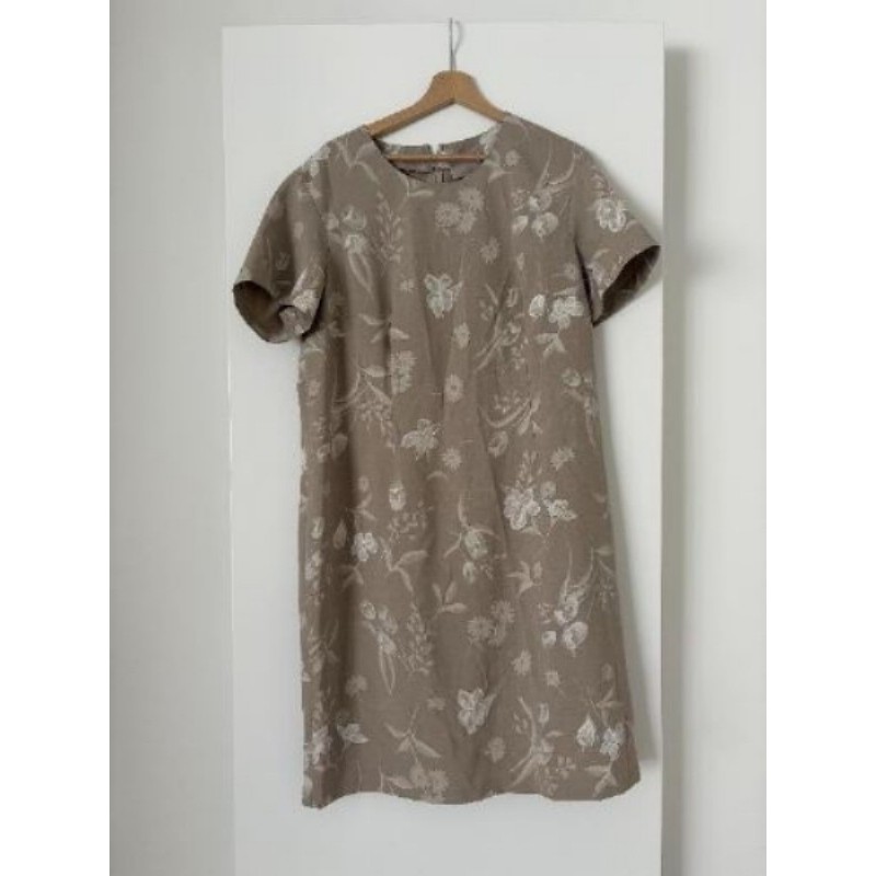 Robe beige taille 50