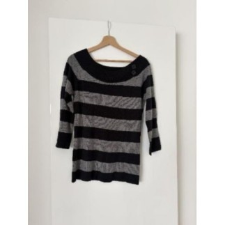 Pull rayé noir et gris...
