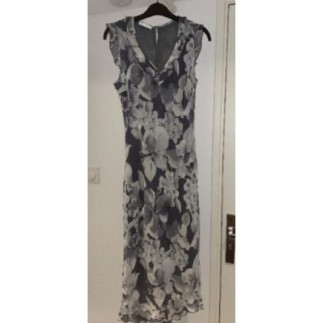 Robe grise à fleurs marque...