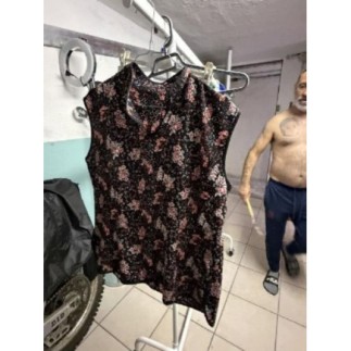 HAUT NOIR FLEUR ROUGE T40-42