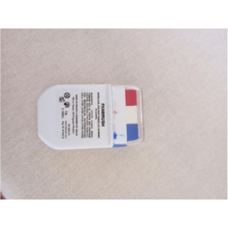 maquillage bleu blanc rouge 