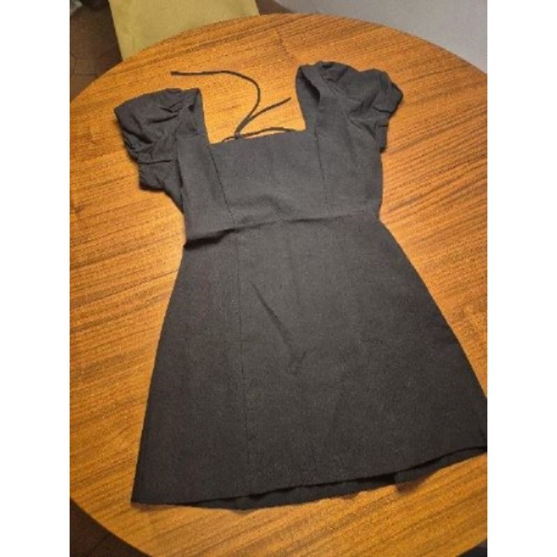 Petite robe noire évasée