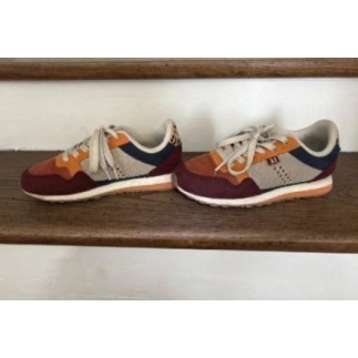 M. MOUSTACHE - Baskets...