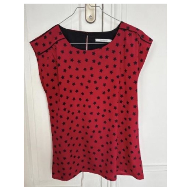 SUD EXPRESS - Top rouge motifs étoiles noires - Taille M - En très bon état