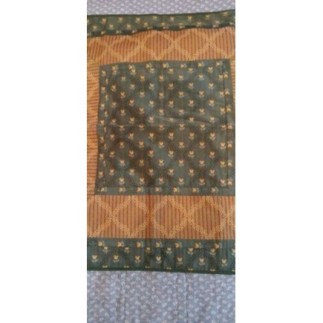 Tissu carré vert fleuri