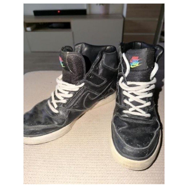 Basket montante noire Nike T41