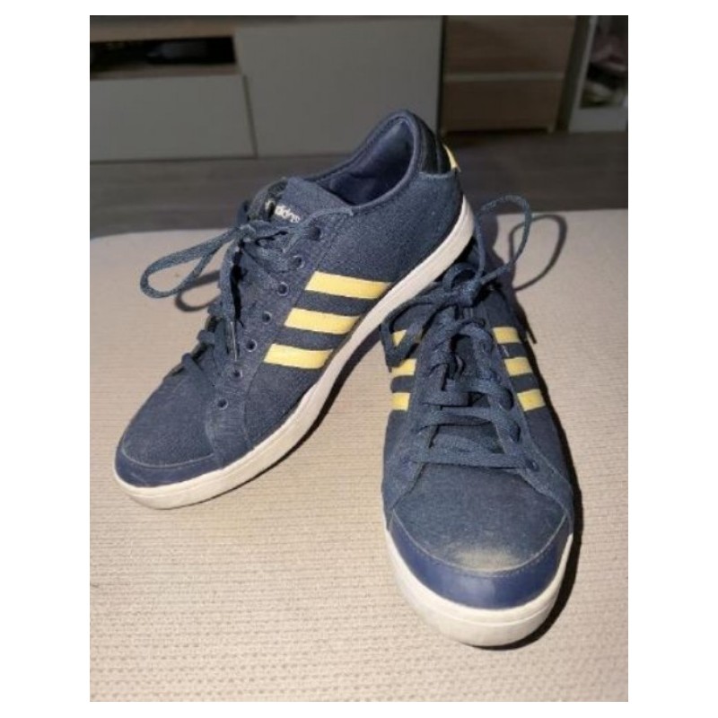 Basket adidas bleu marine T39 1/3