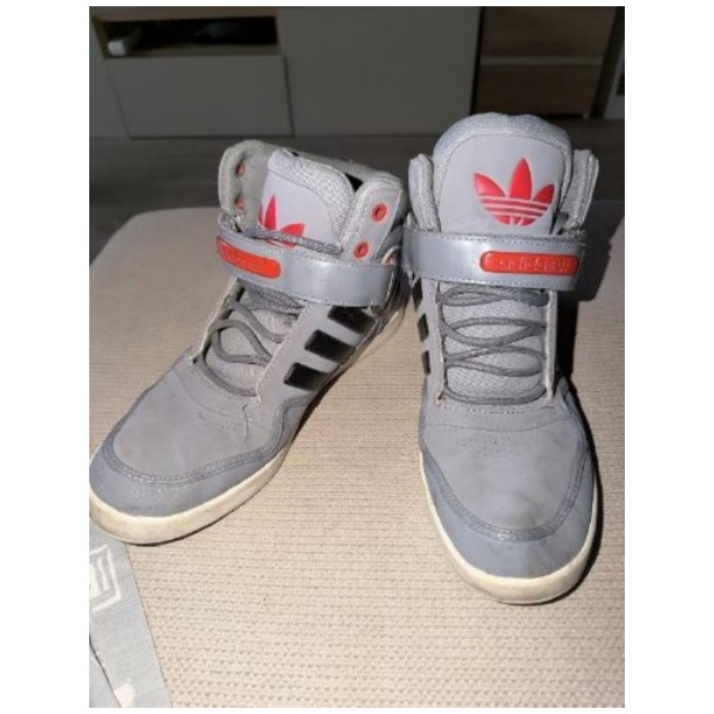 Baskets montantes adidas grise T42