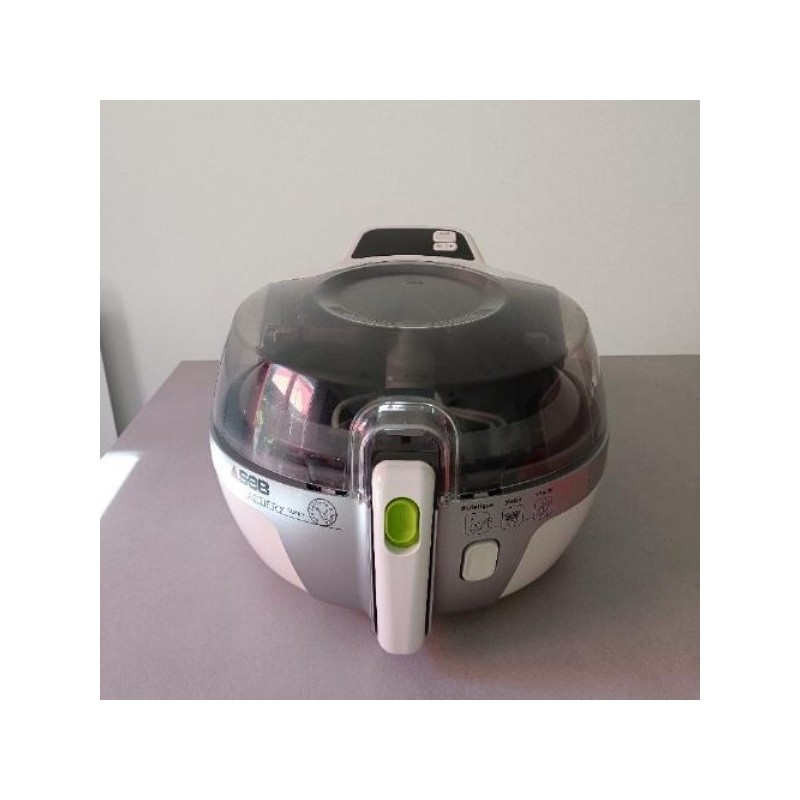 Actifry family SEB cuisine sans huile en parfait état de fonctionnement 