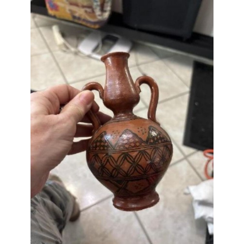 Sc- vase en terre 