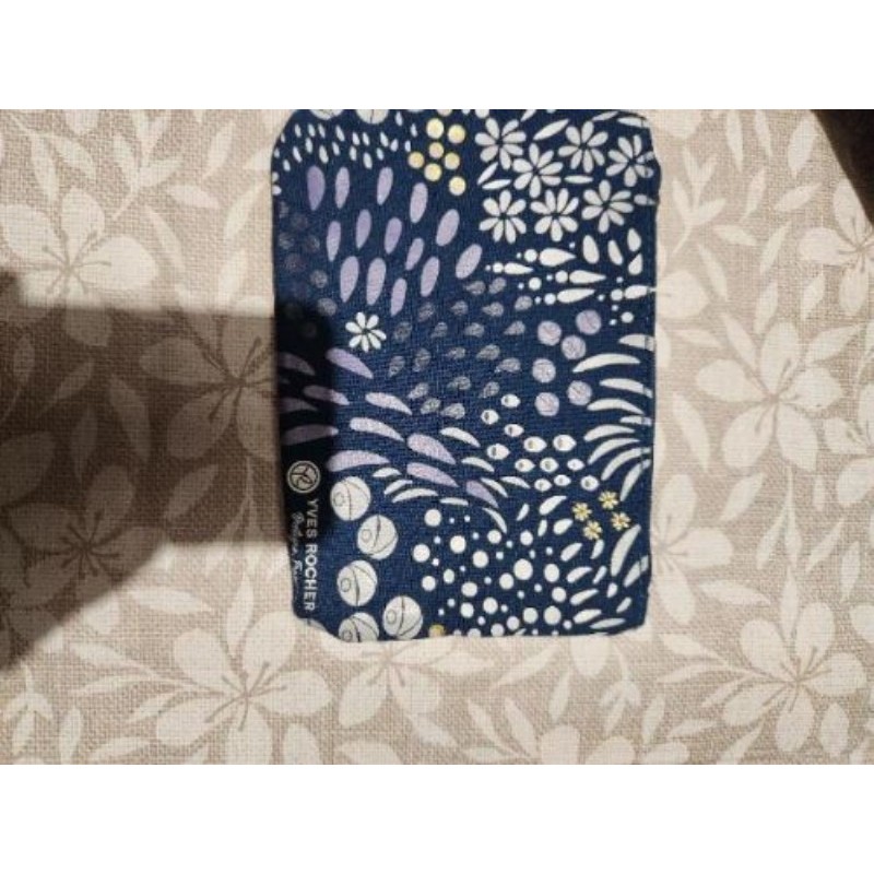 Pocheete yves rocher