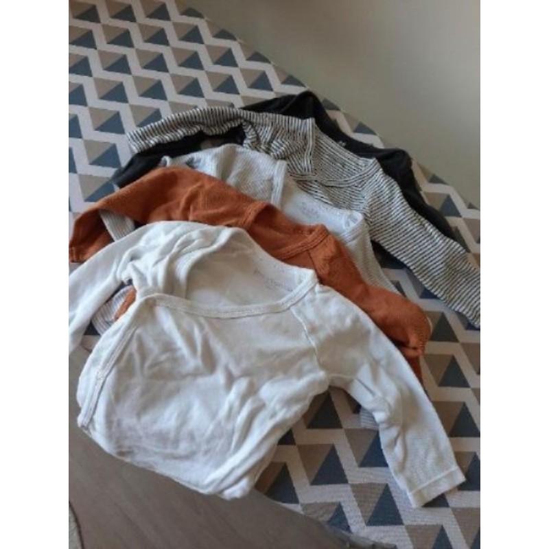 Lot 5 bodies 9 mois