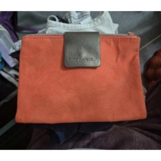 Pochette orange air France...