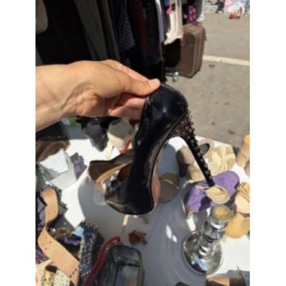 Chaussures cloutées 