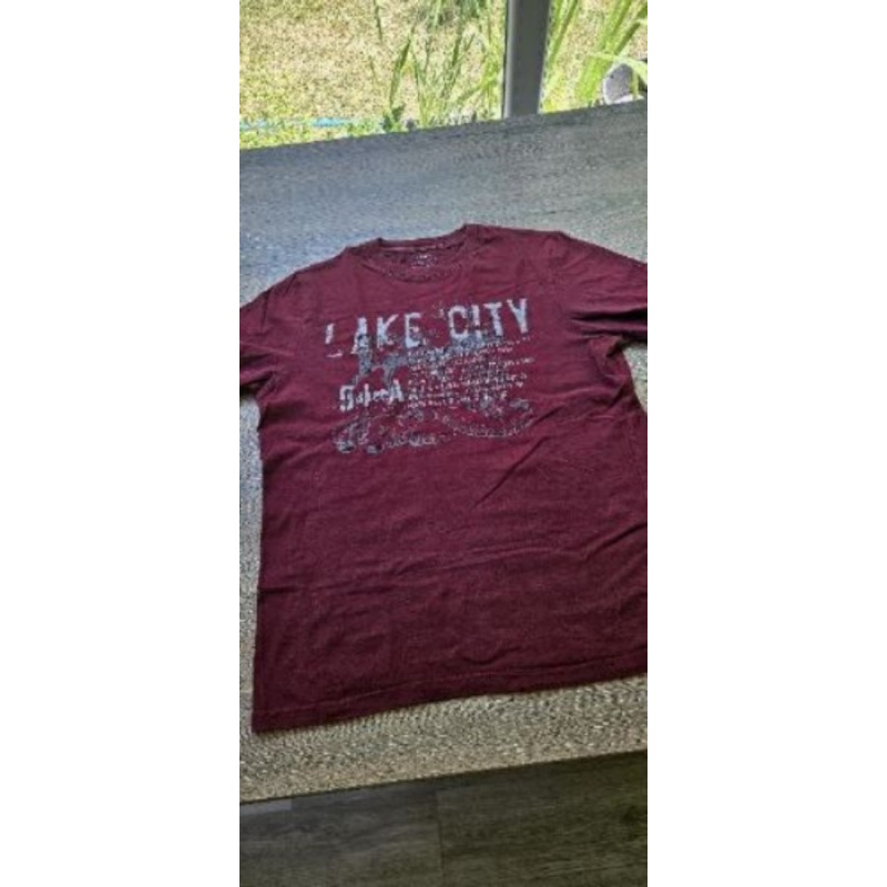 T-shirt celio taille M Bordeaux