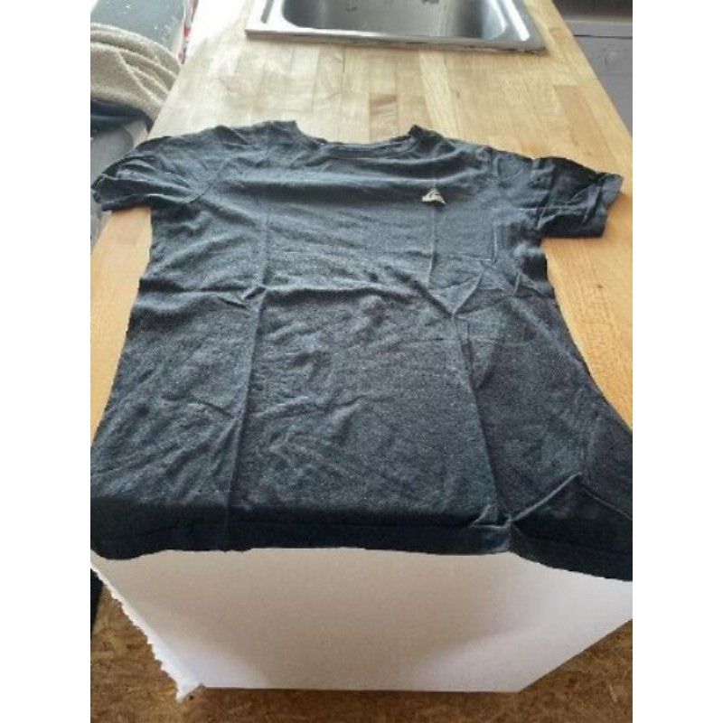 Tee-shirts noir taille 12 ans QUIKSILVER