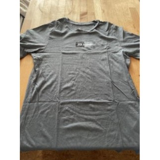 Tee-shirts bleu pétrole...
