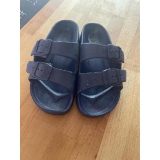Tongs enfant taille inconnue