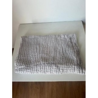 Couverture gaufrée grise 